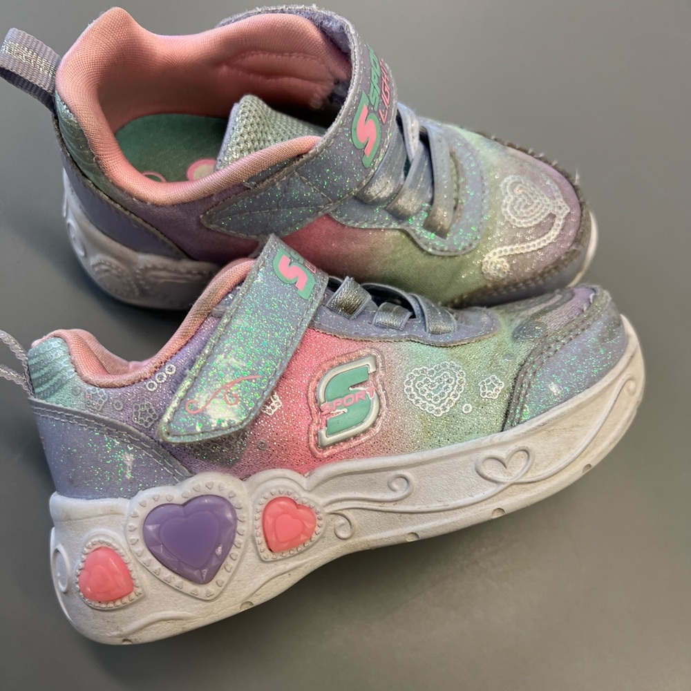 Skechers 7T toddler girl shoes light up sneakers